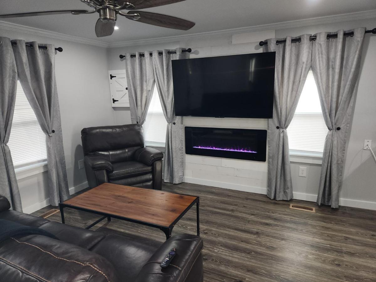 Coastal Getaway Villa Morehead City Exterior photo